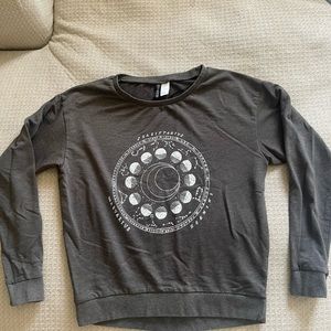 Divided size small shirt gray with astrology pattern